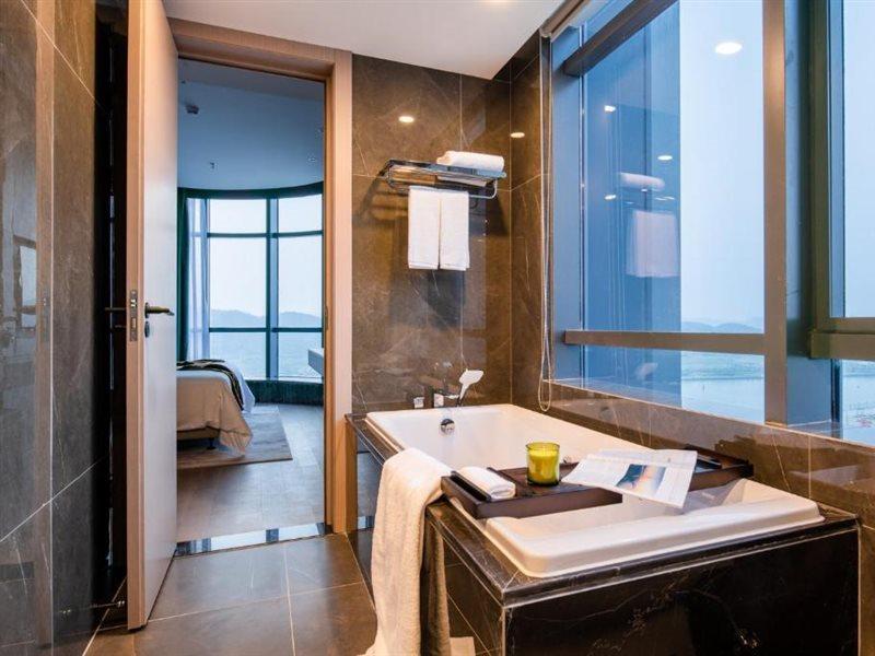 Rezen Hotel Zhuhai Hengqin Border And Exhibition Center Branch Esterno foto